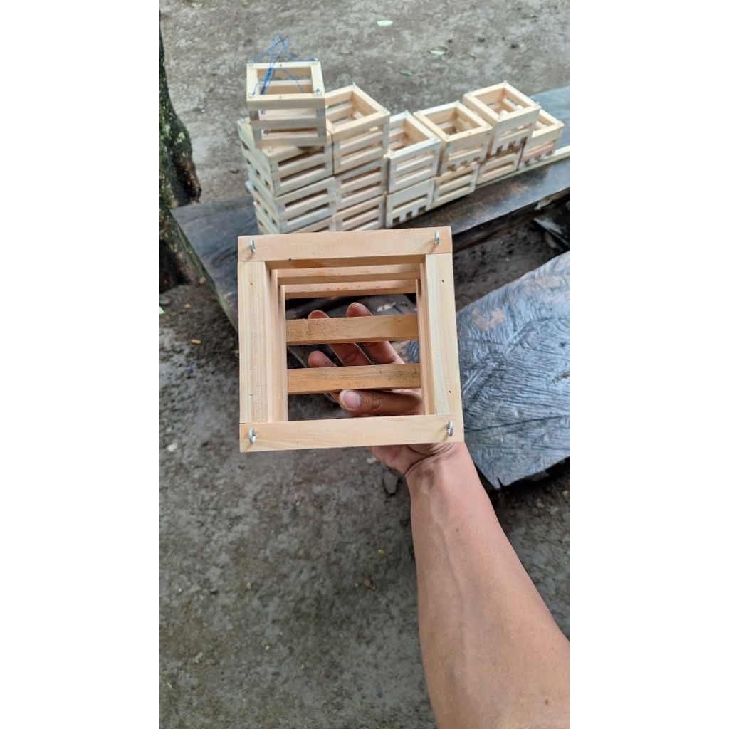 pot anggrek kayu gantung aesthetic murah