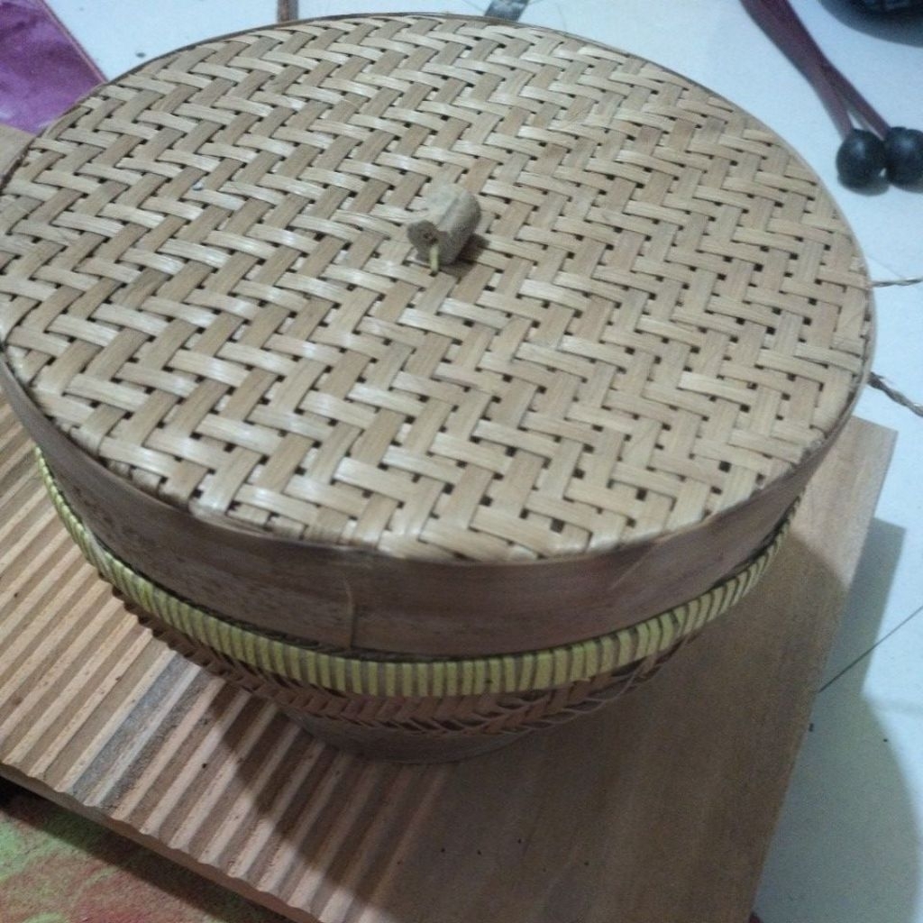 wadah nasi bambu