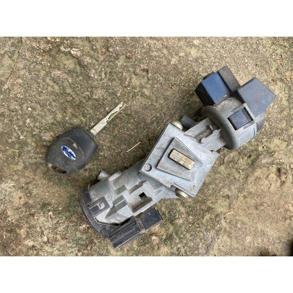 kunci kontak ford focus mk2