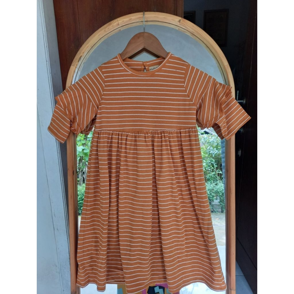 PRELOVED Gamis Dress anak Brand Shahia Hijab