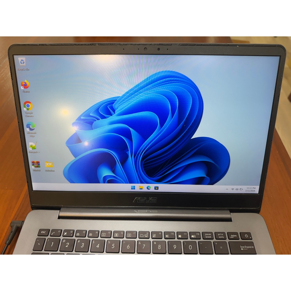 Laptop Asus Zenbook UX430 Core i7 8550u 16G RAM 512GB SSD Nvidia GeForce MX150 Tipis Ringan