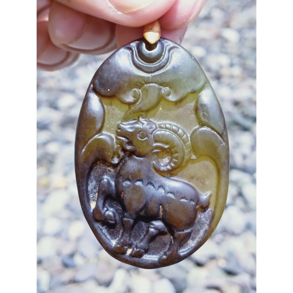 Liontin Batu Giok Antik Ukiran Kambing Lawasan