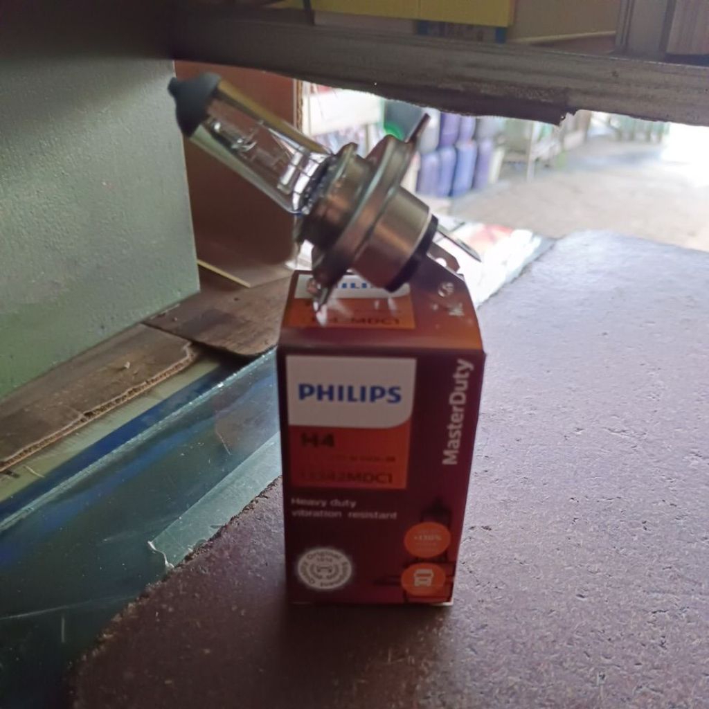Bohlam Halogen H4
