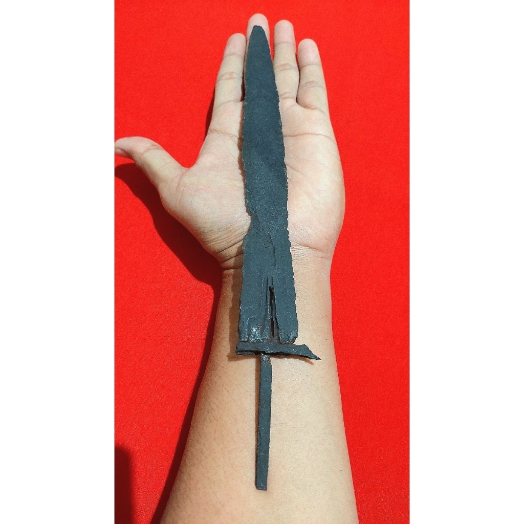 Keris Betok Tindih Sepuh