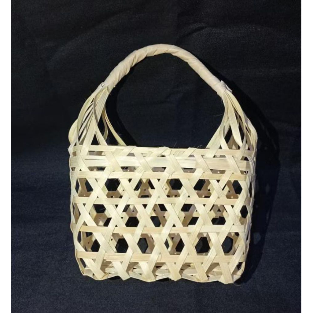Tas keranjang bambu anyaman kerajinan souvenir