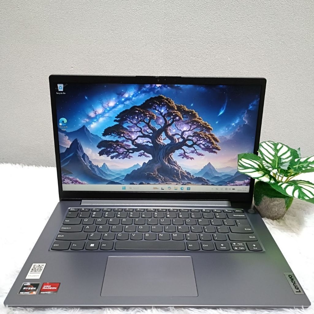 LAPTOP LENOVO V14 G4 AMD RYZEN 5 7520U RAM 8GB SSD 512GB LAYAR 14.0 FHD GREY