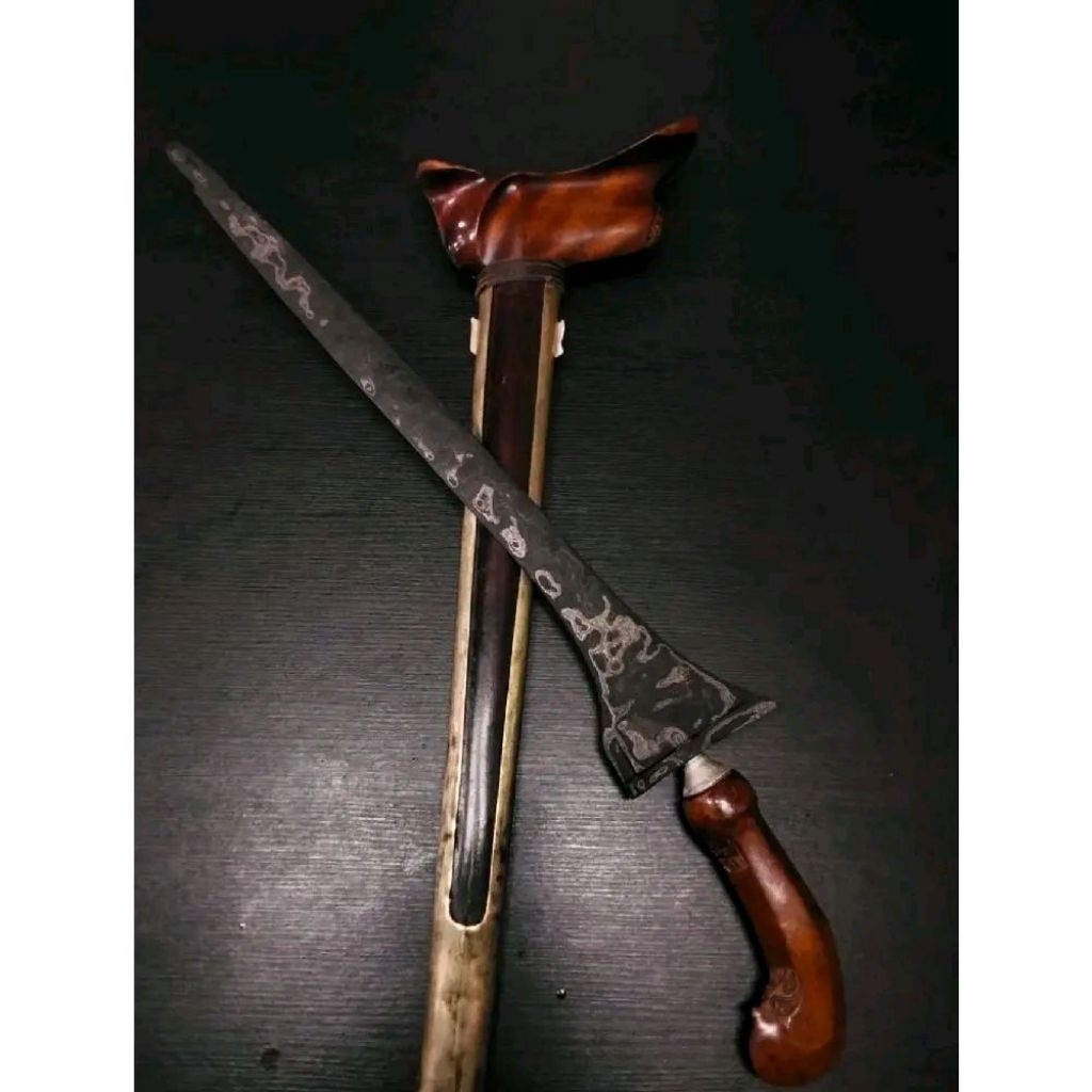 Keris Sepuh Jawa dapur Brojol Era Madura Kuno Warangka Maduraan - Keris Majapahit