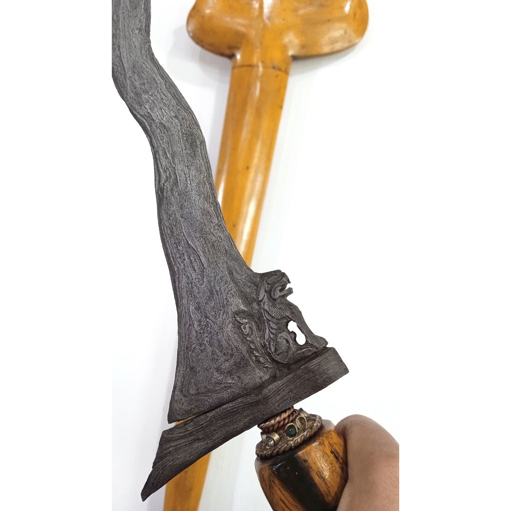 Keris sepuh Luk 13 Singobarong Pamor miring