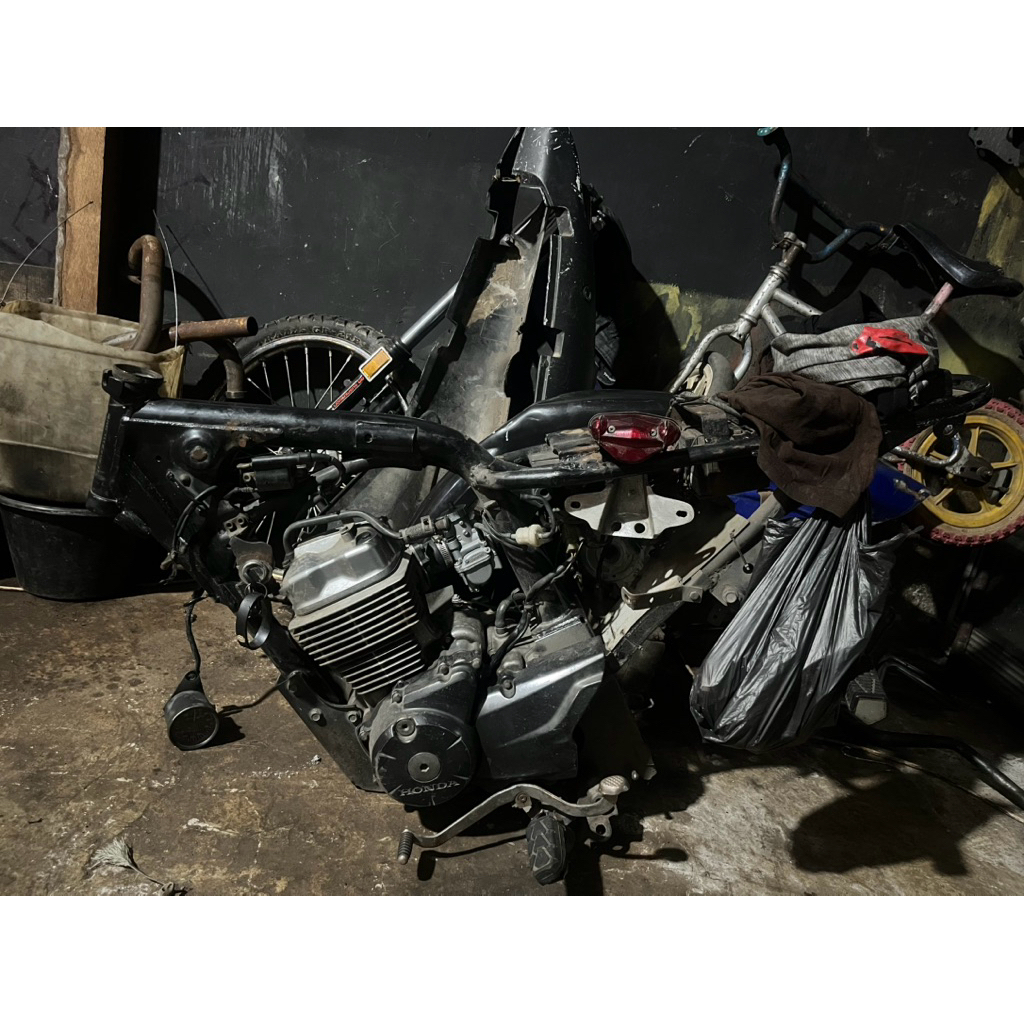 RANGKA + MESIN MEGAPRO MONO 2012