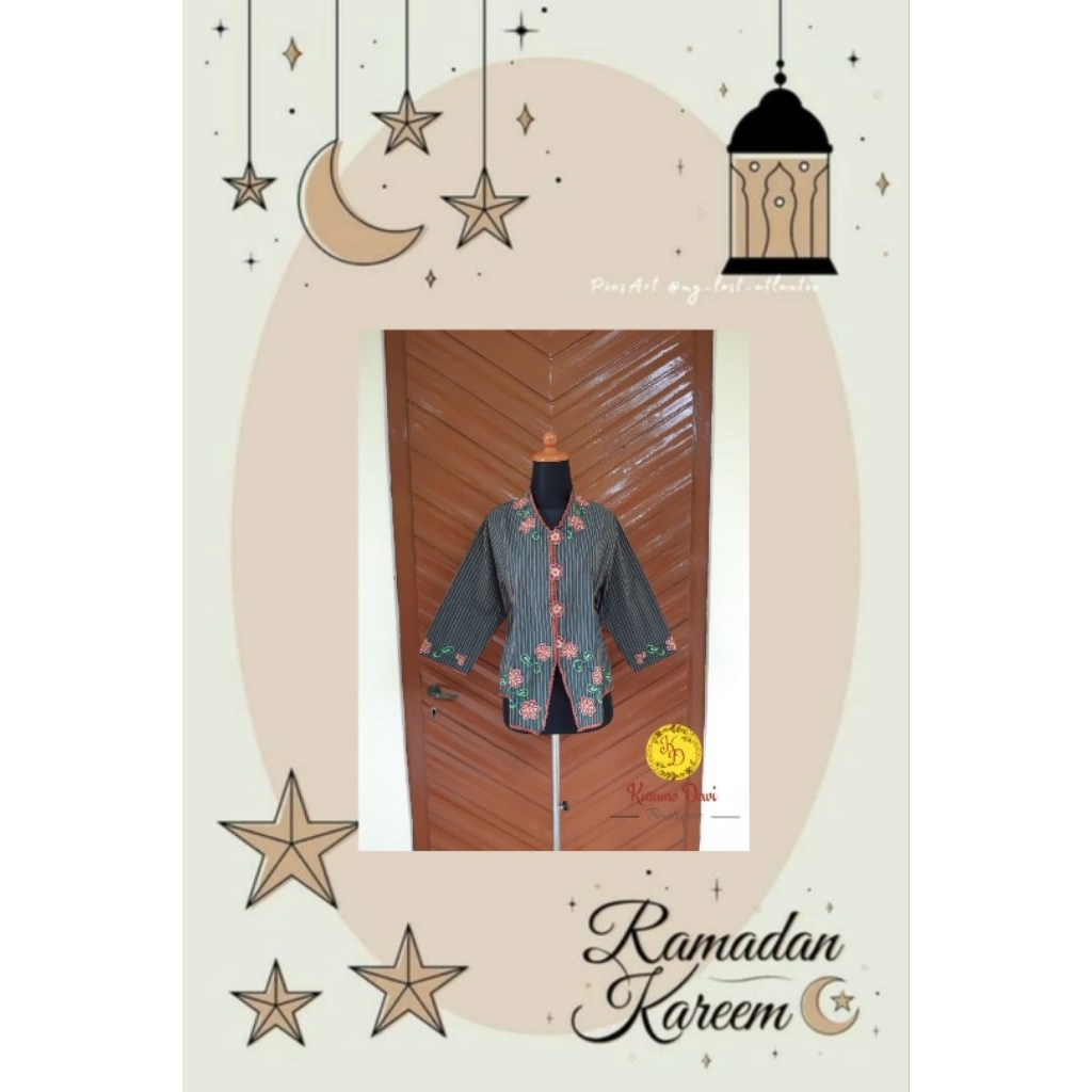 Kebaya Lurik Bordir Bunga Tempel