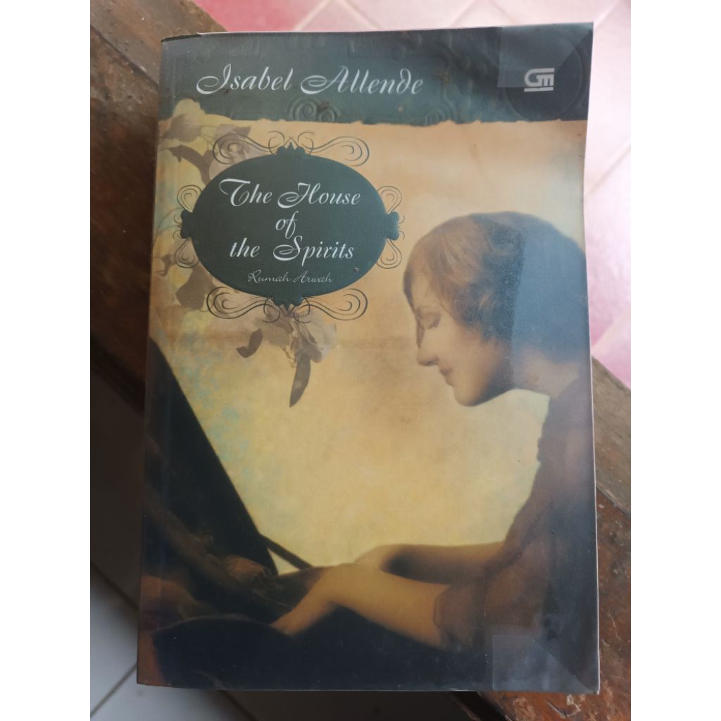 The House of the Spirits - Isabel Allende (novel asli, preloved)
