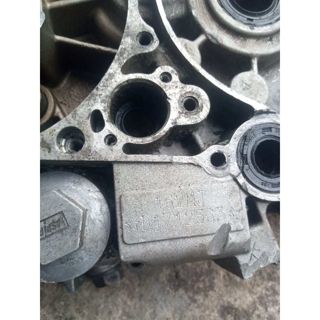 Krengkes kiri motor roda 3 Viar 150 cc