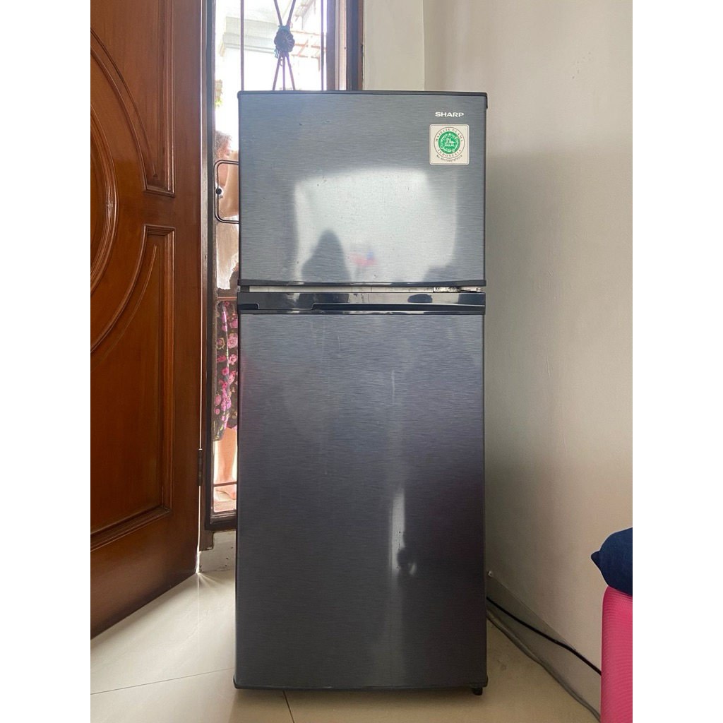 kulkas dua pintu sharp
