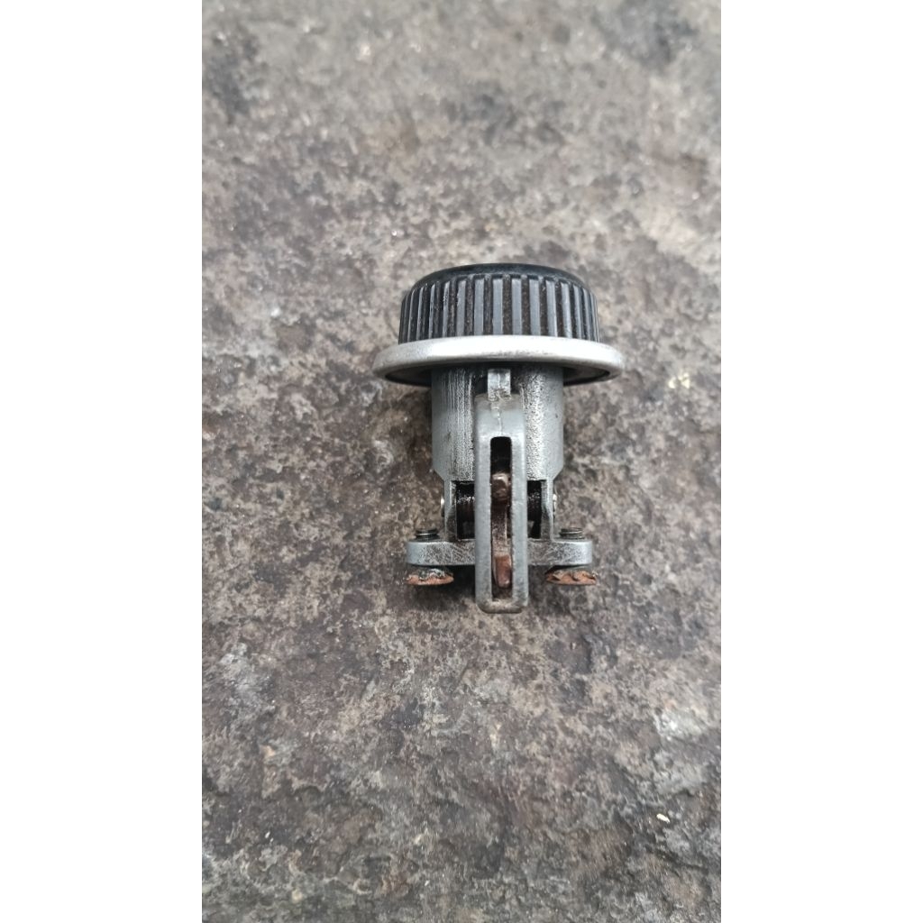 Kunci Laci Dashboard Toyota Kijang