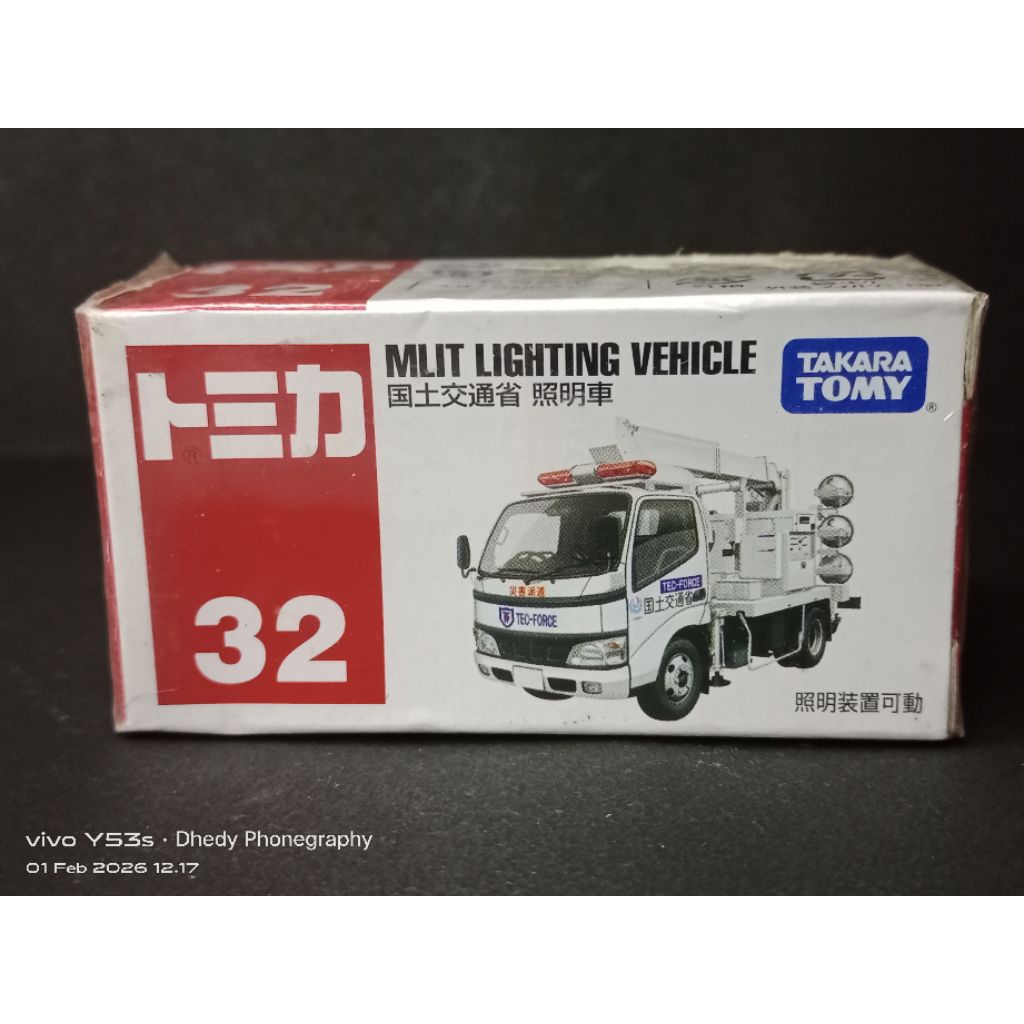 TOMICA Mlit Lighting Vehicle No 32
