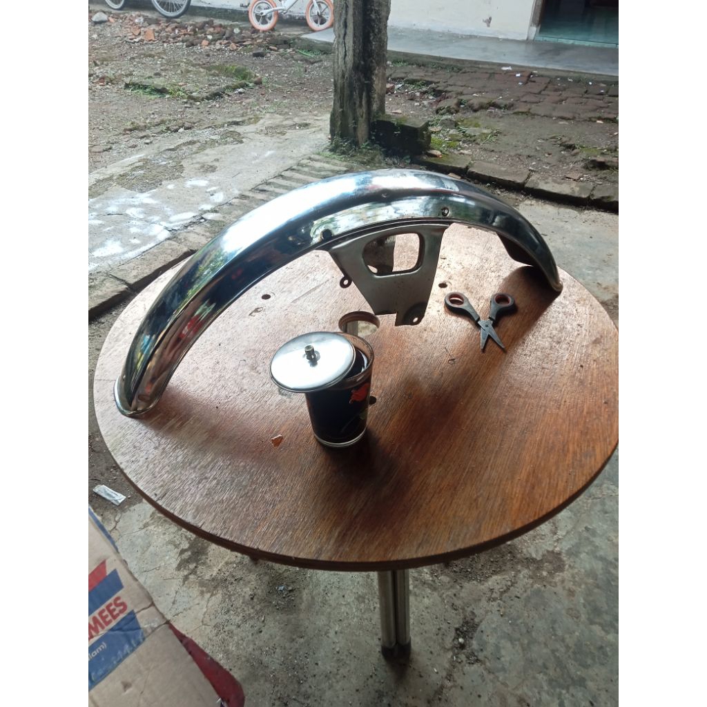 spakbor depan honda GL100 GL125 URAMI
