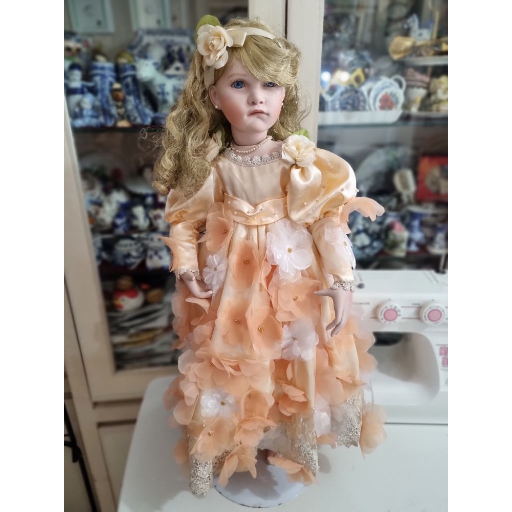 Porcelain doll 75 cm