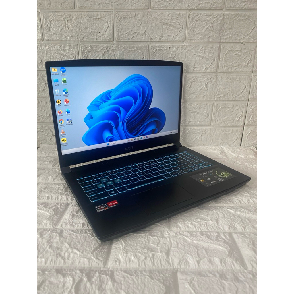 Laptop MSI Bravo 15 B7E Ryzen 5 7535 Ram 16gb