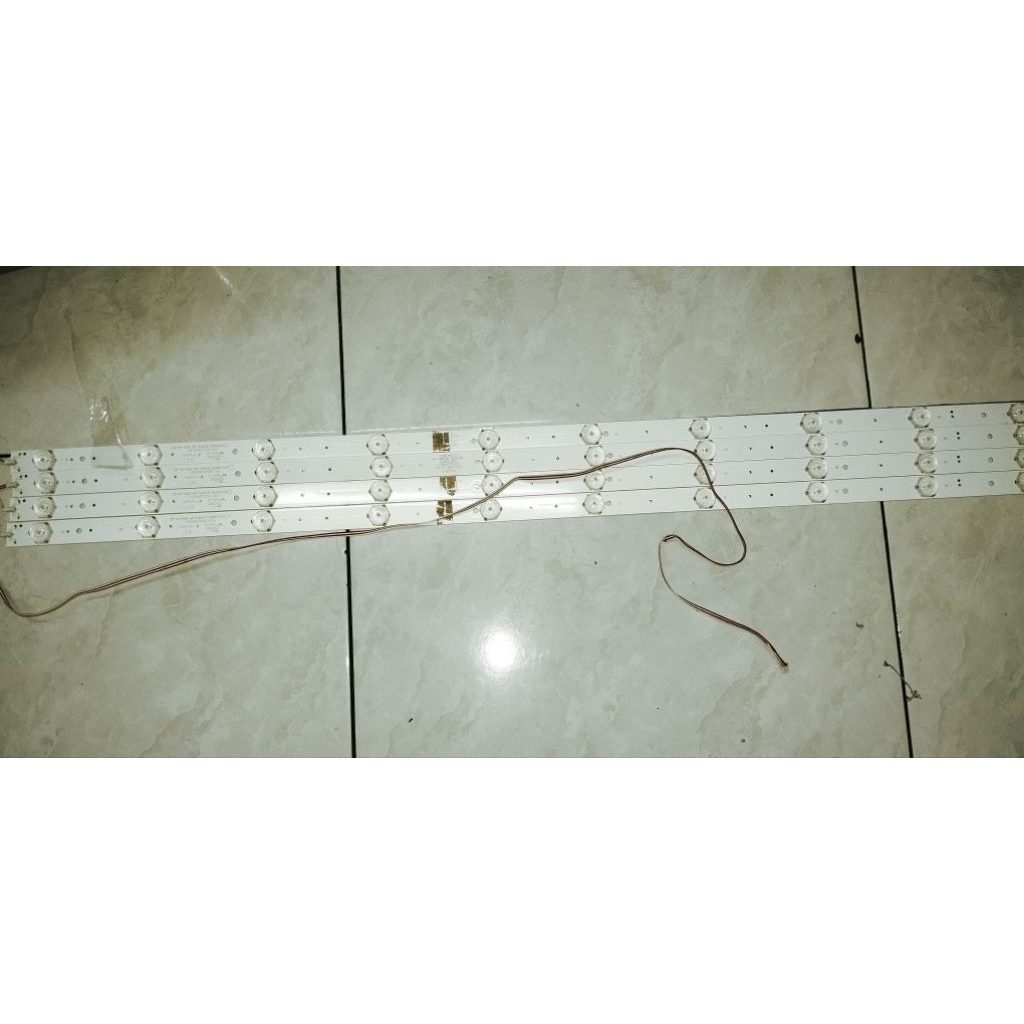BACKLIGHT TV LED POLYTRON TIPE PLD40T856 SATU SET (4 STRIP)