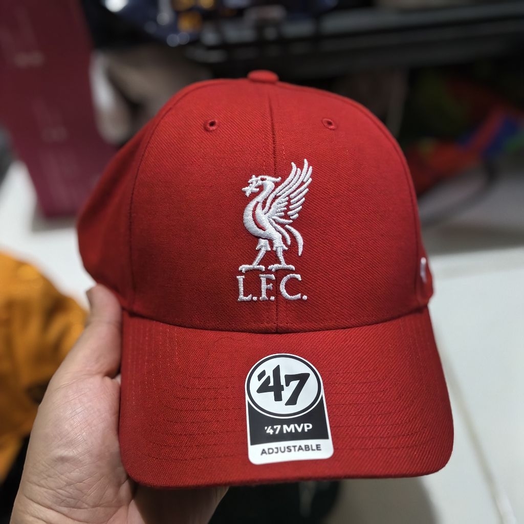 Topi Liverpool FC 47 Cap BNWT