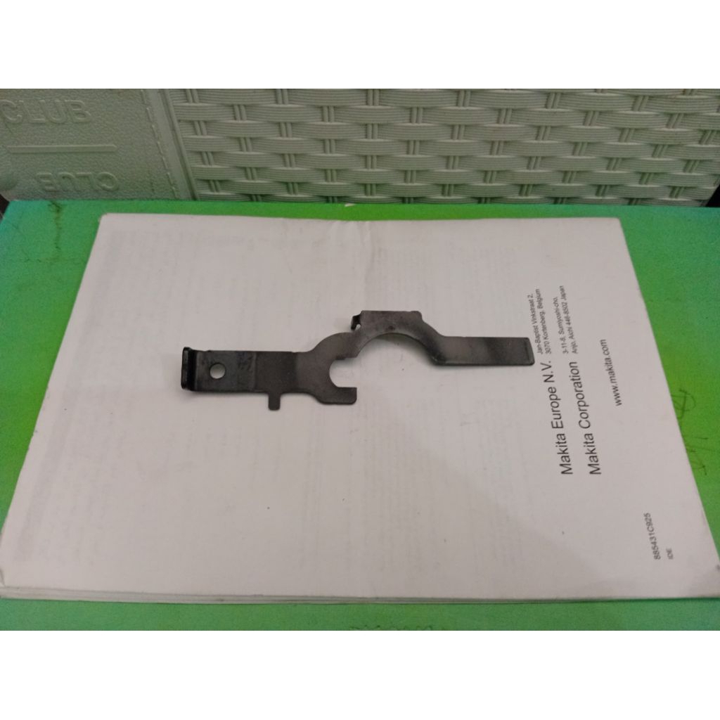 pengunci as maktec mt583 makita mt583 original