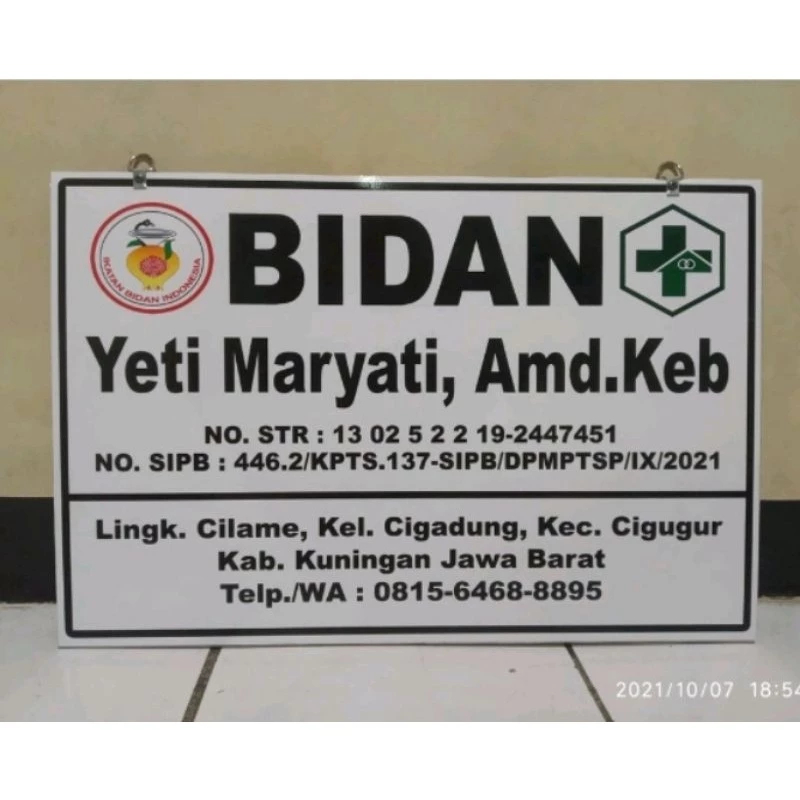 Plang Nama Acrylic Praktek Bidan/Dokter Ukuran 90 x 60cm