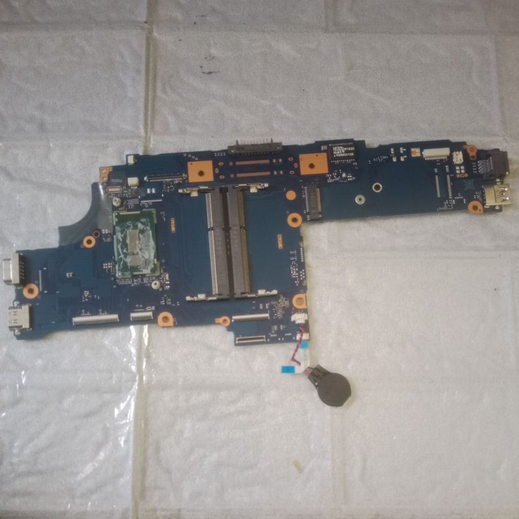 motherboard laptop toshiba dynabook r73/w (bahan)