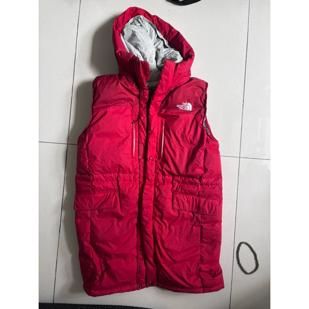 vest tnf