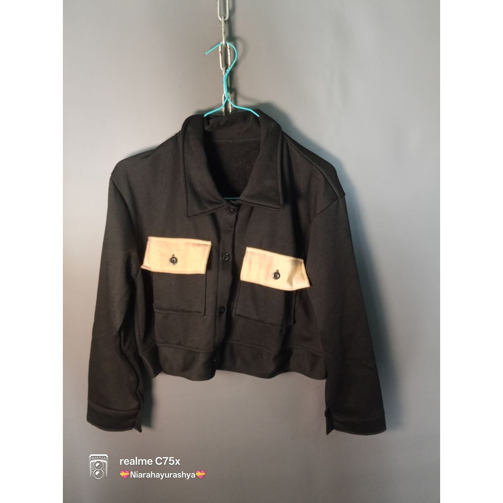 jaket crop wanita dan jaket full pria (jaket studio)