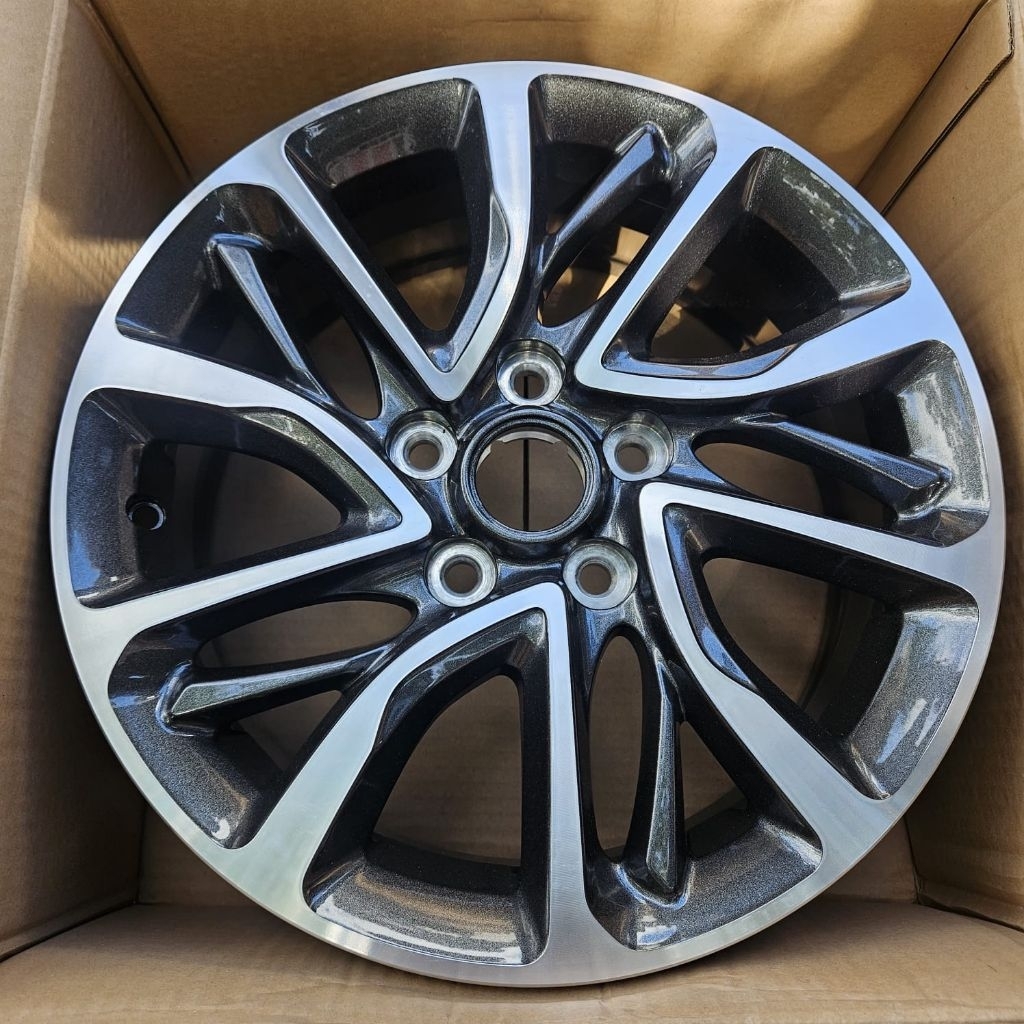 Velg Mobil Wuling Cortez R16 Original