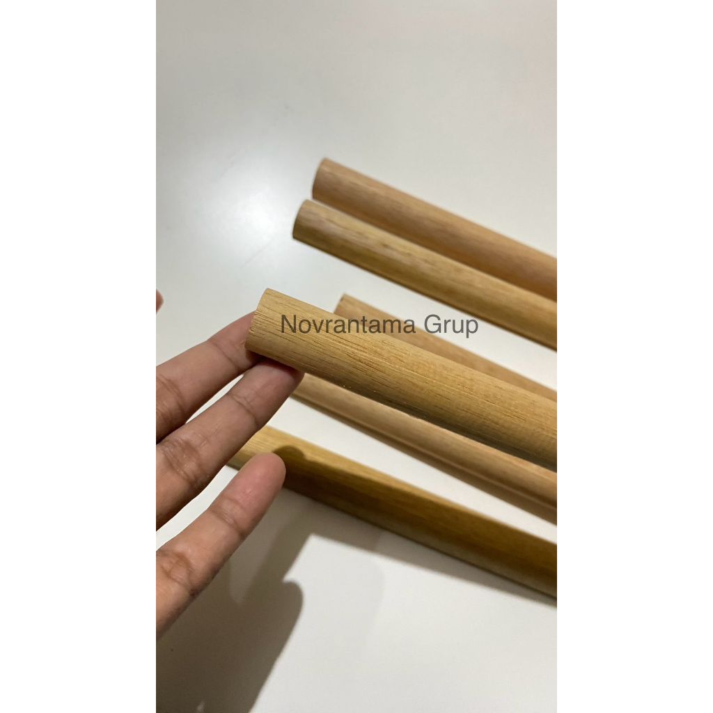 Lis Kayu Mahoni Setengah Lingkaran / Lis Profil / Kayu Setengah Bulat panjang 200cm