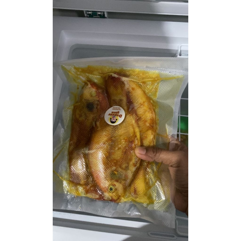 3 ekor ikan nila marinasi ukuran sedang ( Frozen Food )