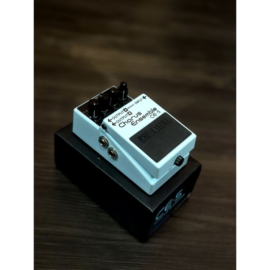 Boss Chorus Ensemble CE5 Original