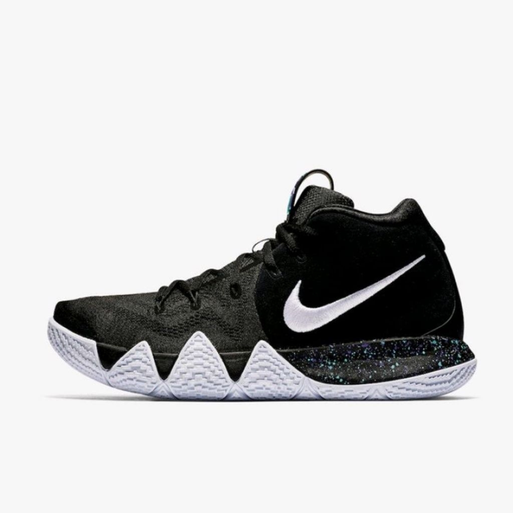 SEPATU BASKET Kyrie 4 Black/White KYRIE BLACK/WHITE- 40