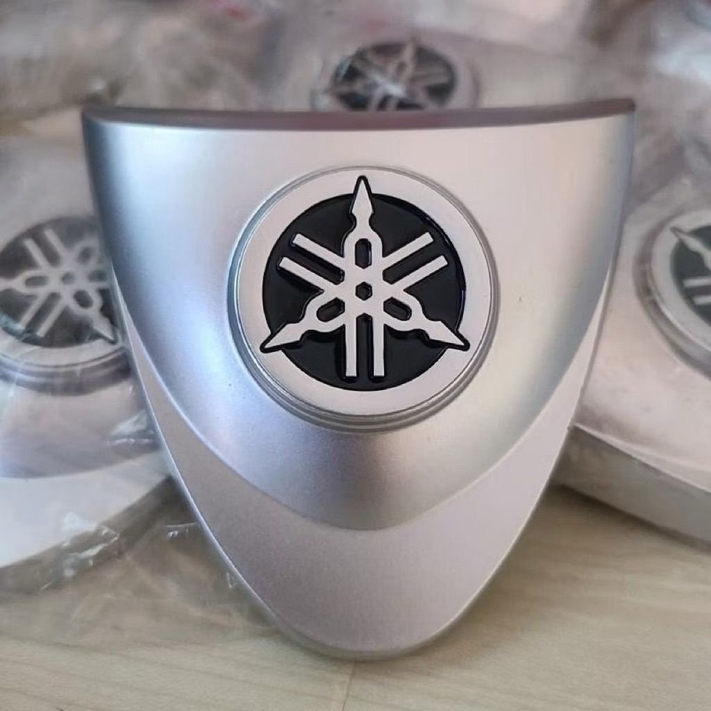 Emblem Yamaha Fiz r / Yamaha Vega Lama Warna Silver