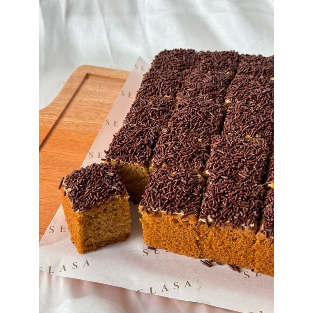 Bolu jadul mocca meses  - Bolu potong topping meses - Sponge cake mocca