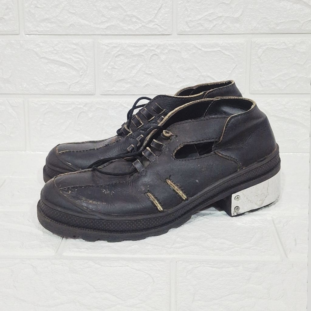 Sepatu Boot Kulit Hitam "LEE" Original (Preloved/Second)