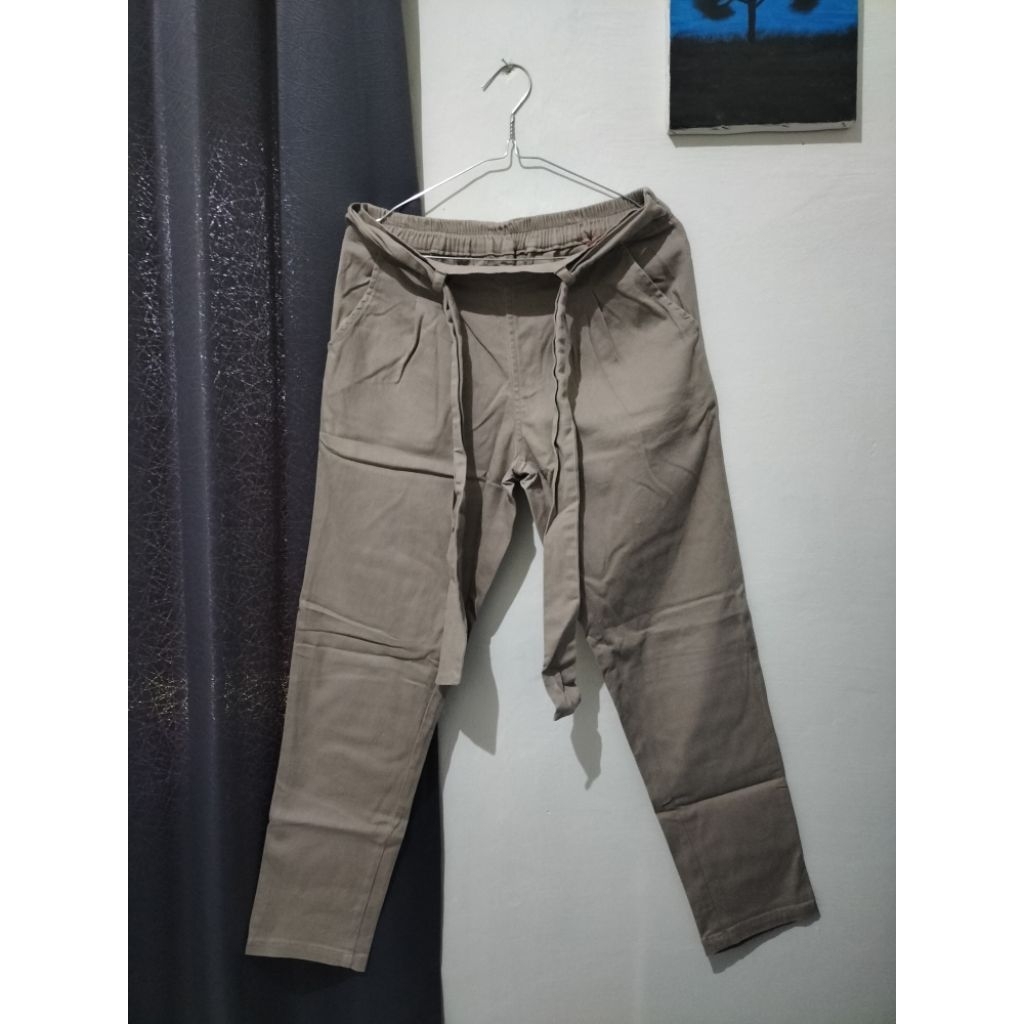 Preloved celana (diesel house)