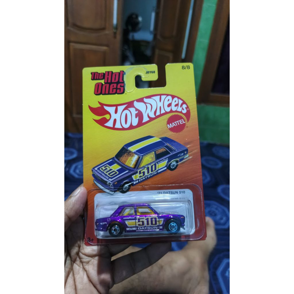 Hot Wheels Mobil One Hots