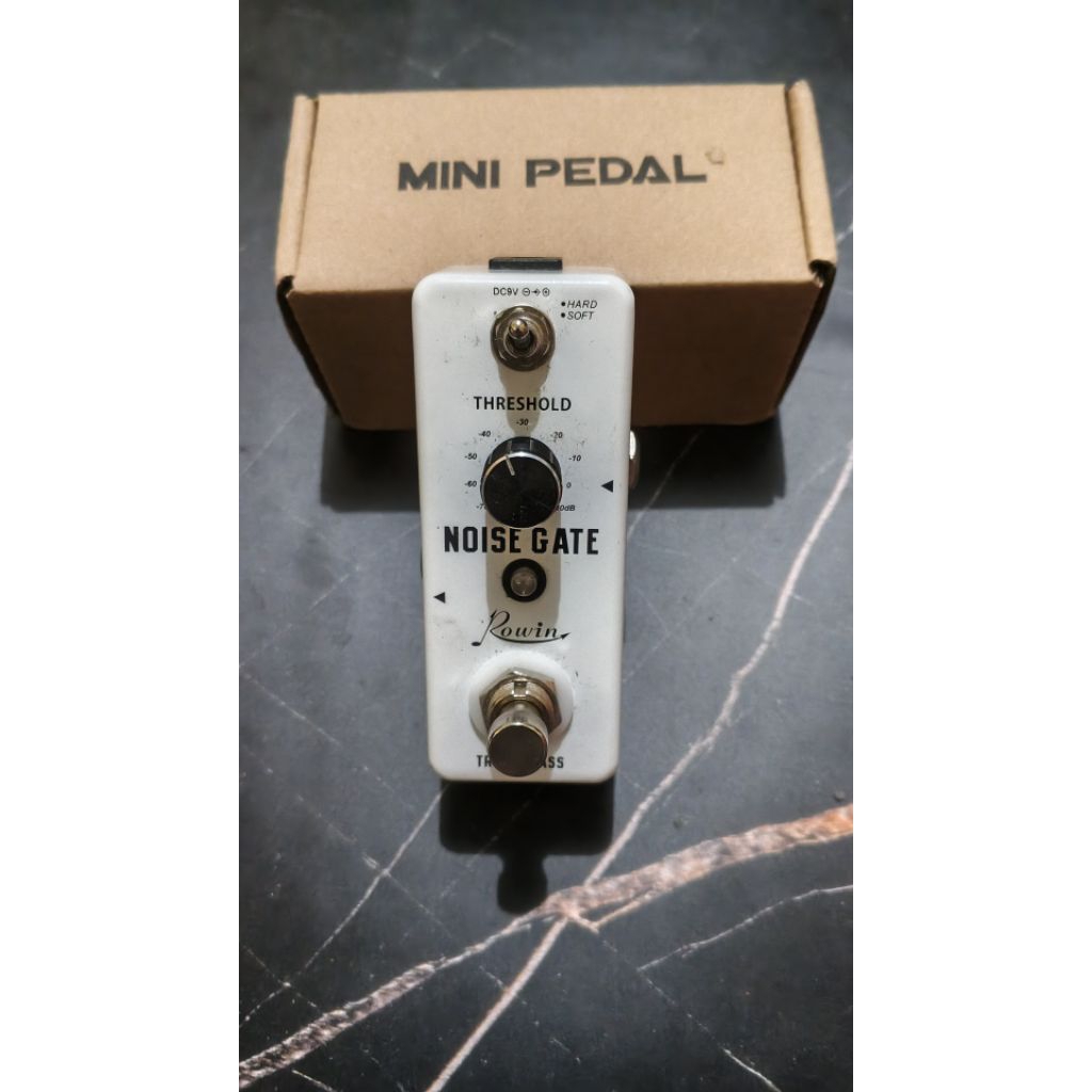 efek mini noise gate rowin
