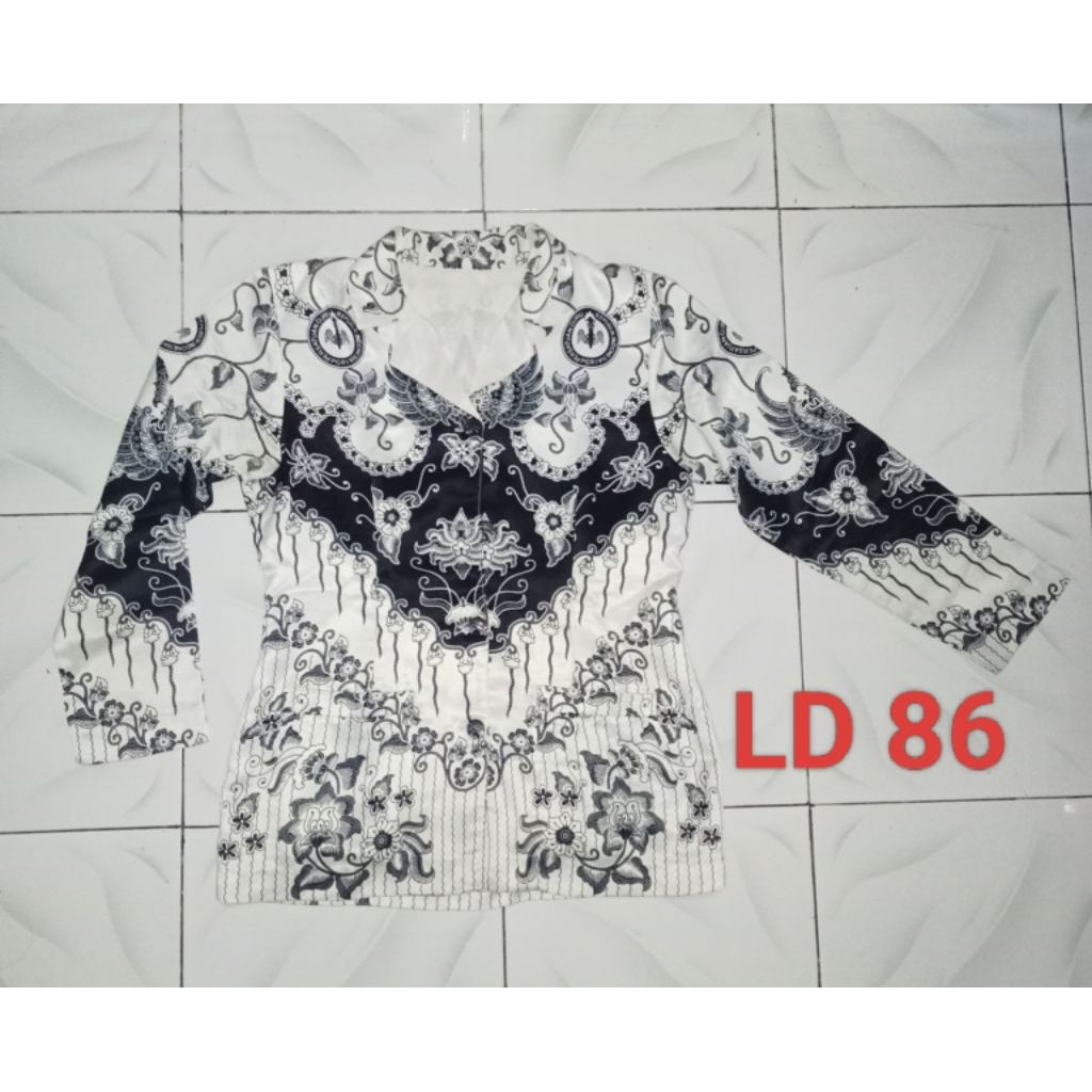 ATASAN SERAGAM GURU PGRI PRELOVED