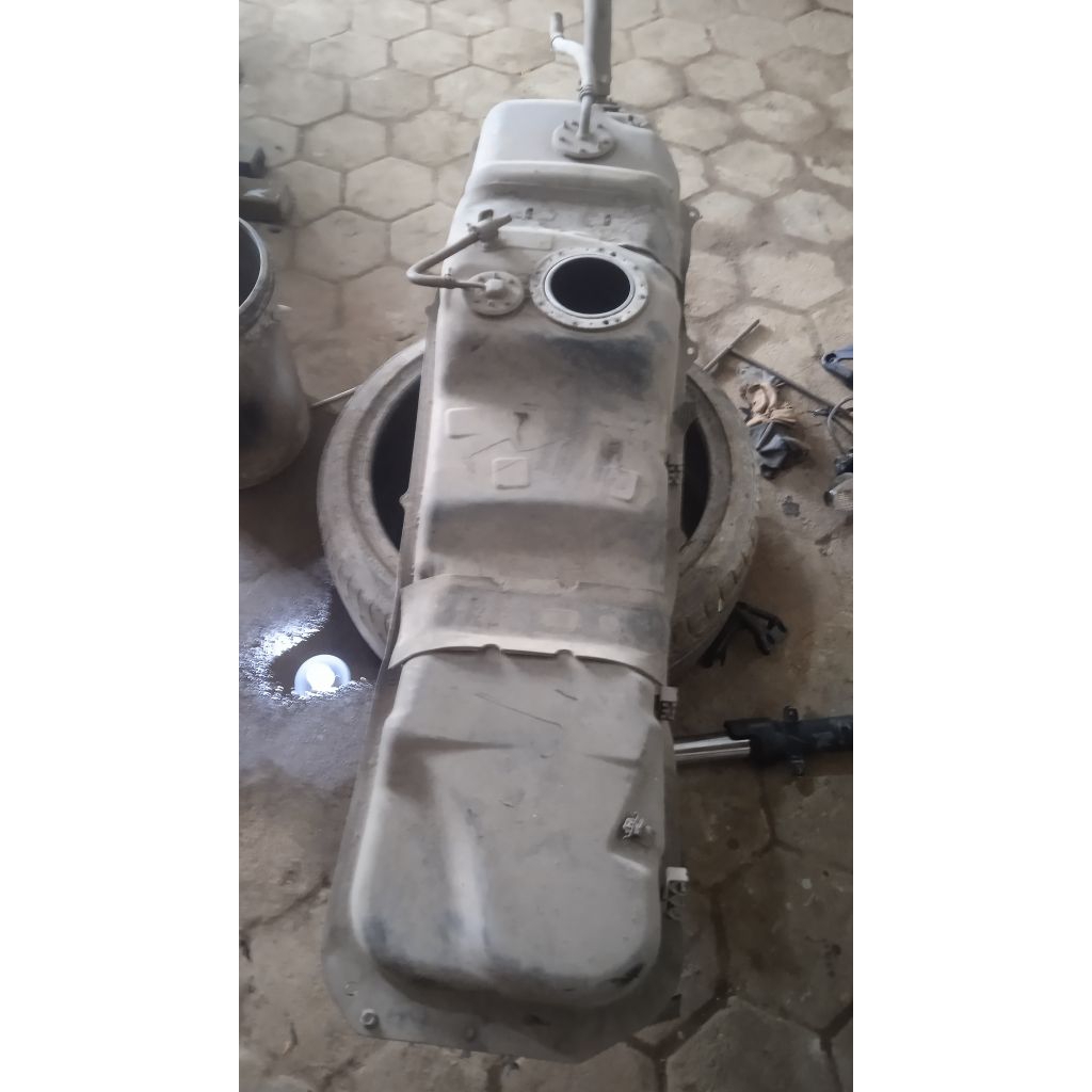 Tangki Toyota Innova 2nd Original Utuh Tidak Penyok TANPA FUELPUMP  Copotan Ex Diesel