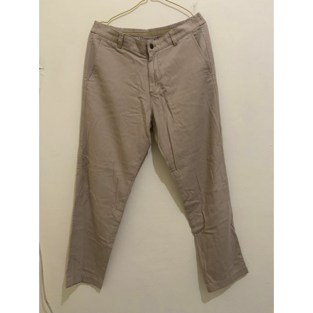 Celana Chinos Beige by fundamentalist
