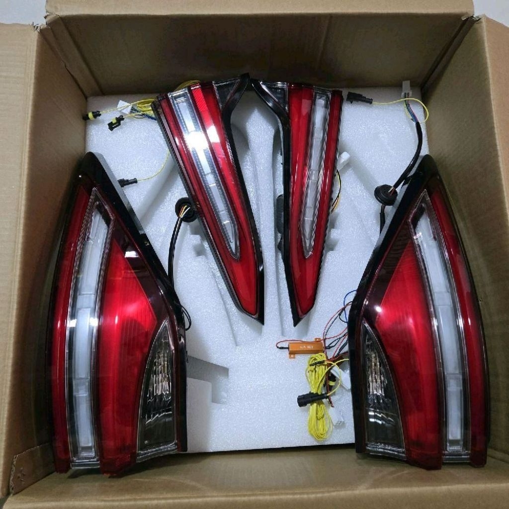 Stoplamp Lampu Belakang Fortuner VRZ TRD GR Sport BNIB New Variasi