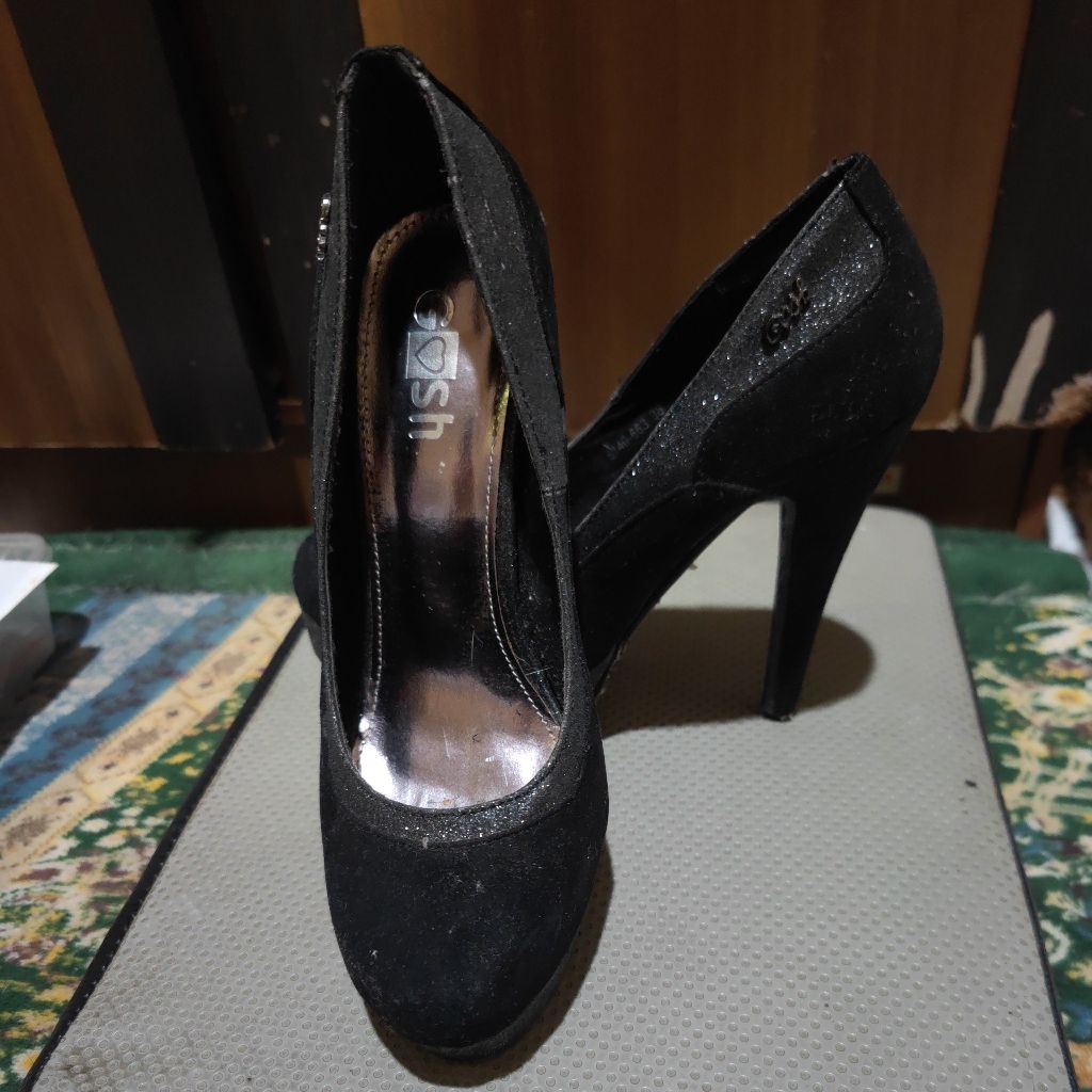 Gosh pump shoes