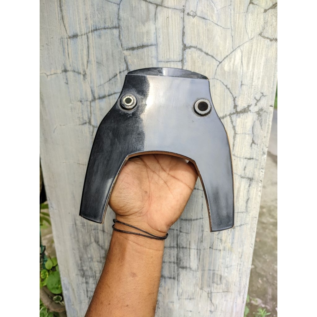 cover/kumis fork yamaha v80 original bekas