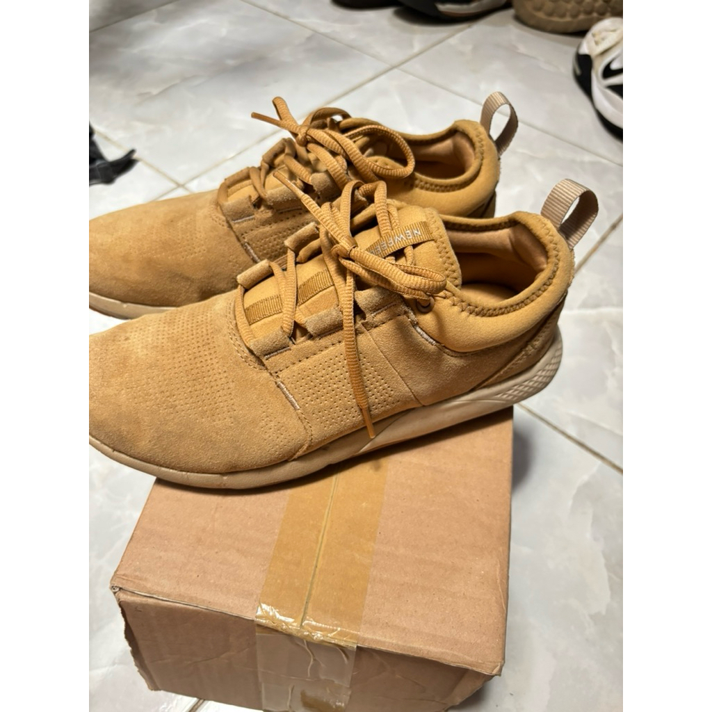 preloved sepatu decathlon