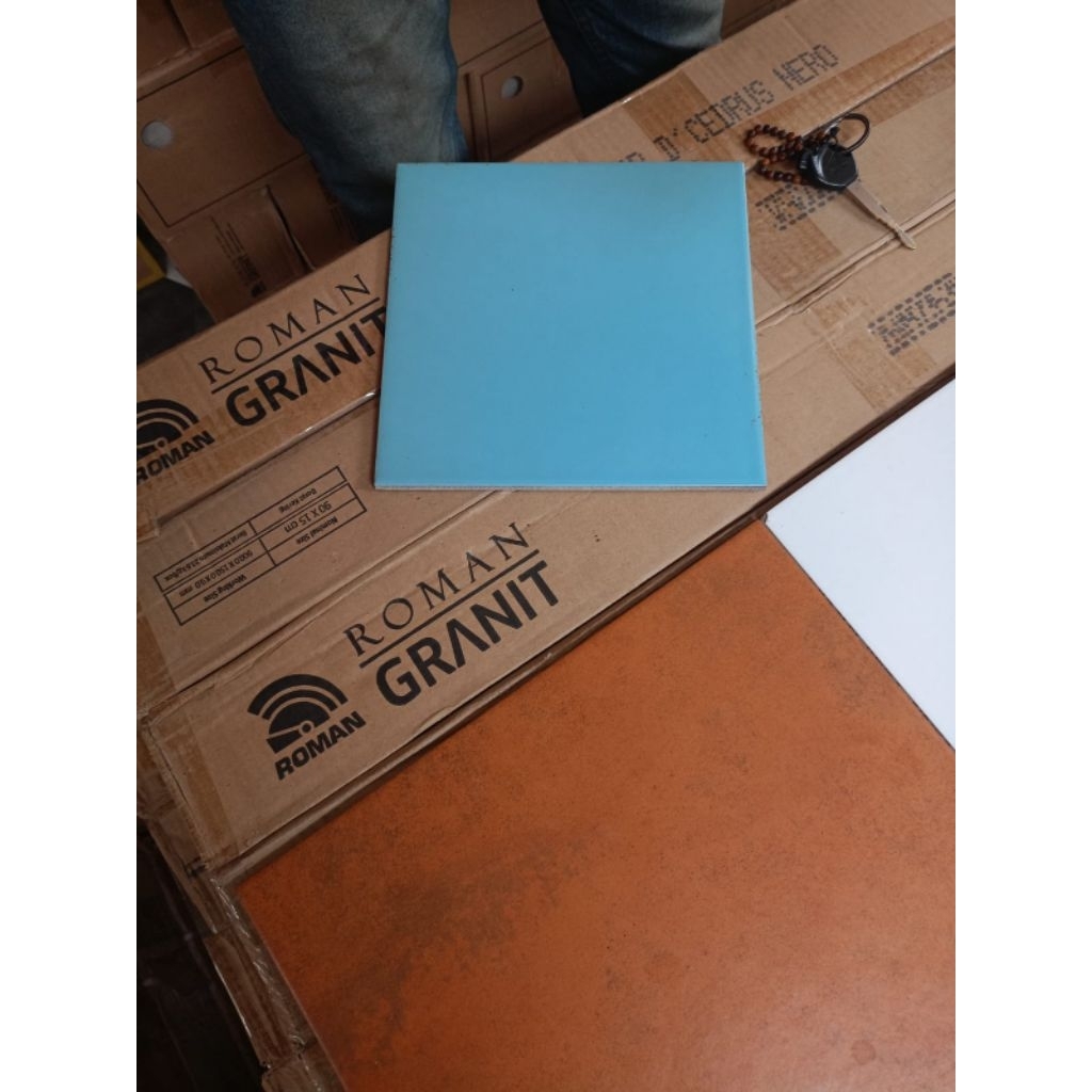 Keramik Biru 20x20 Glossy Roman