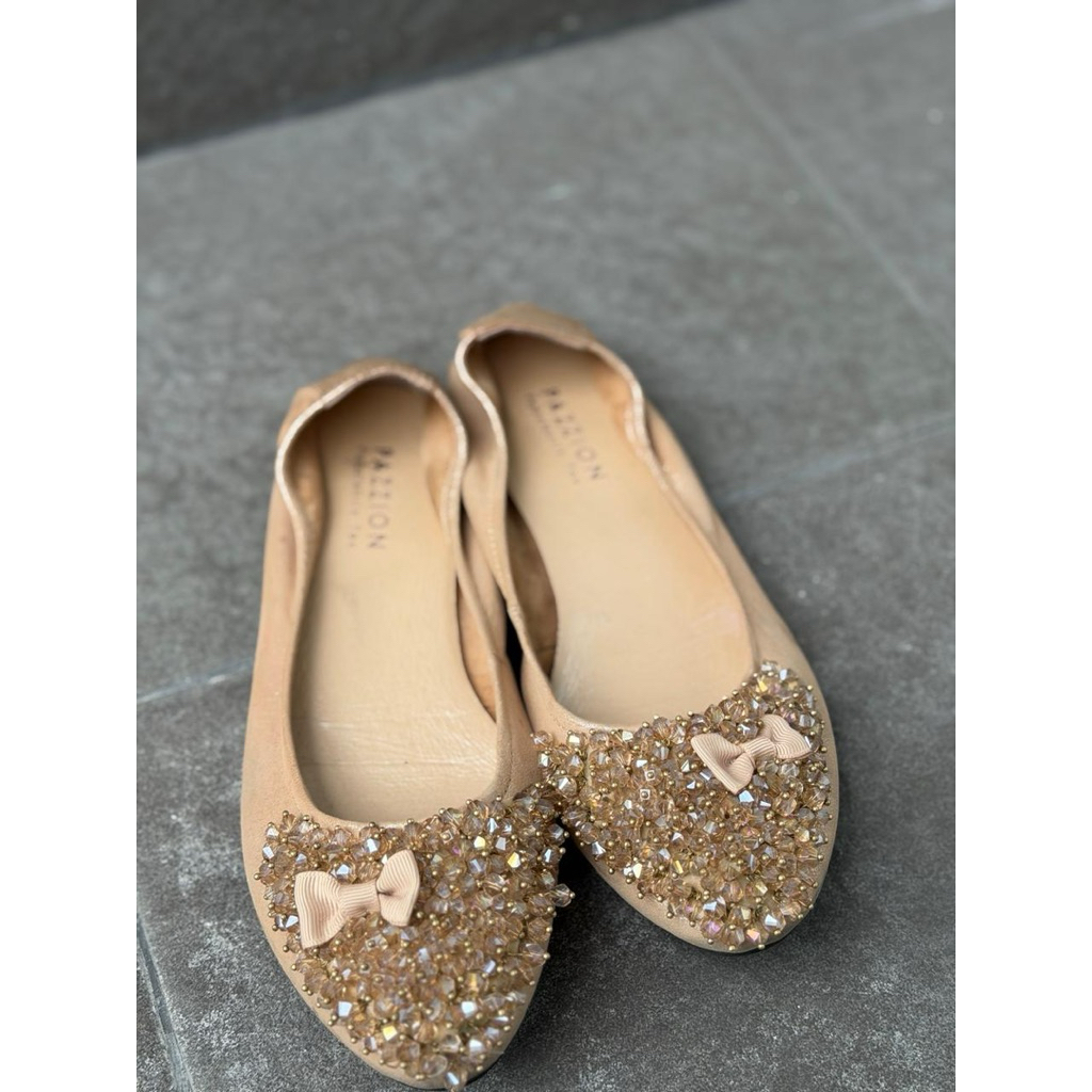 Pazzion Flat shoes