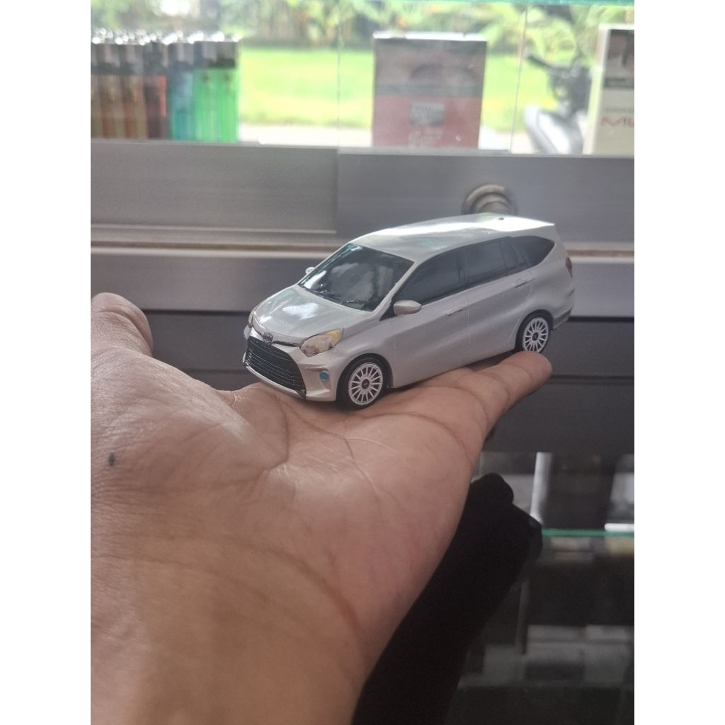 Miniatur Toyota calya 2017